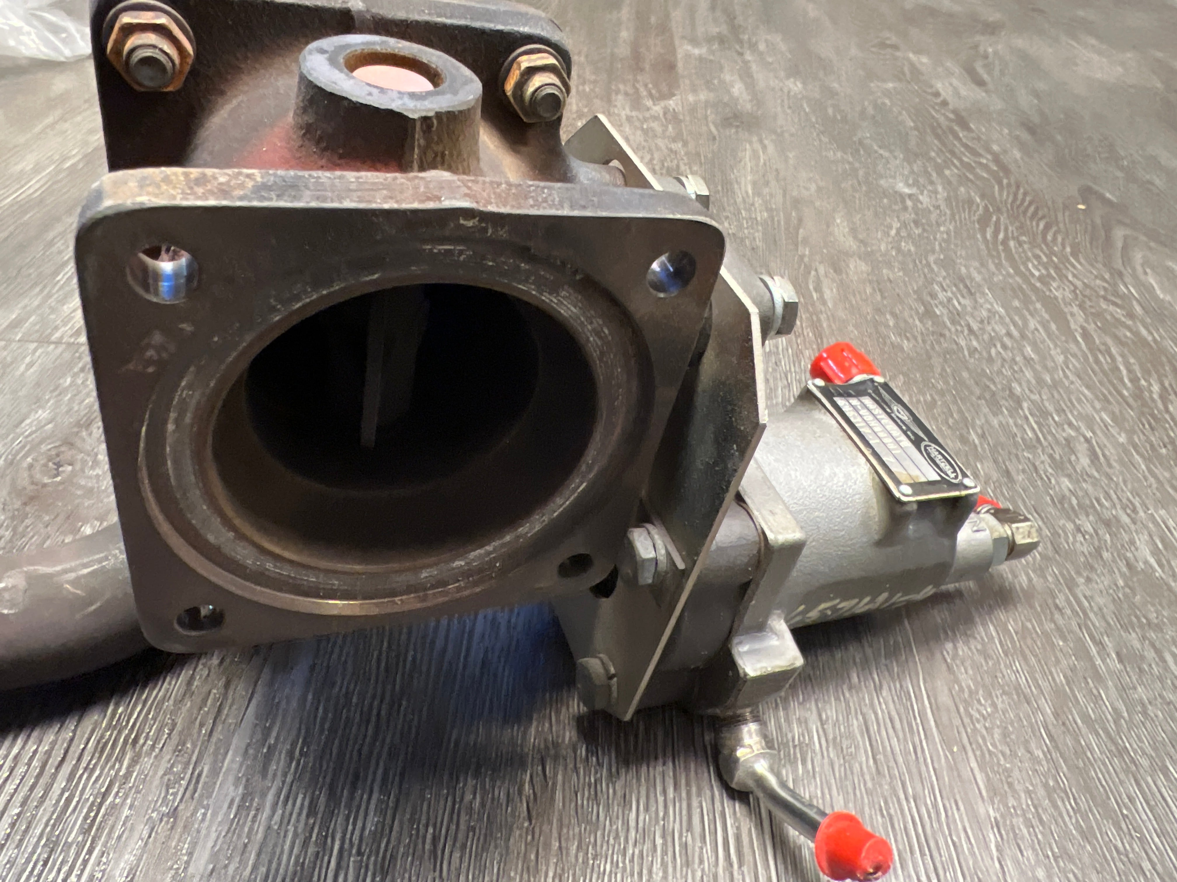 Hartzell Wastegate P/N 646317-1 with 8130