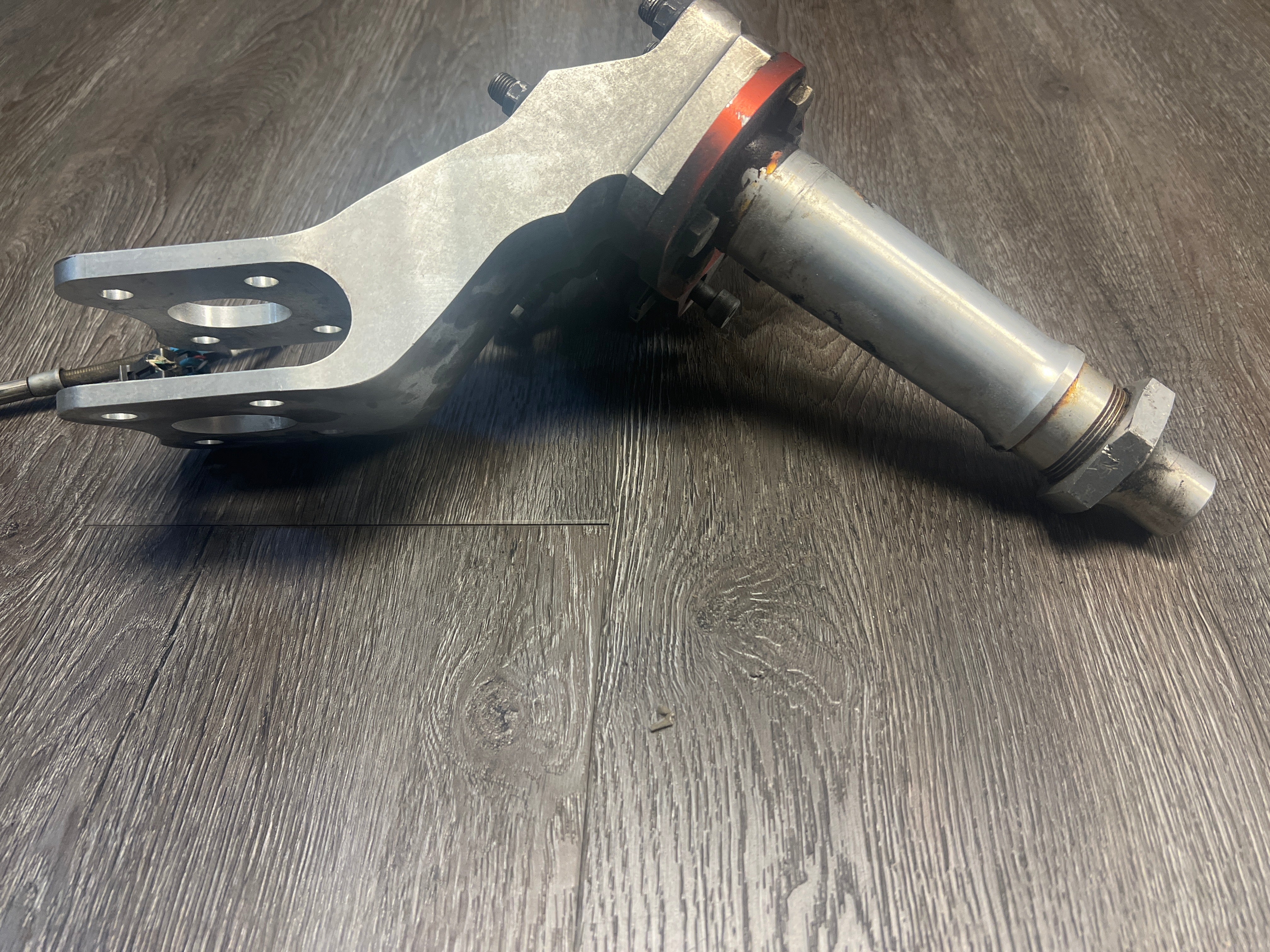 Beringer Brake Assembly with Back Plate 31392-001, Axle 31491-001 and Axle Fitting 29154-001