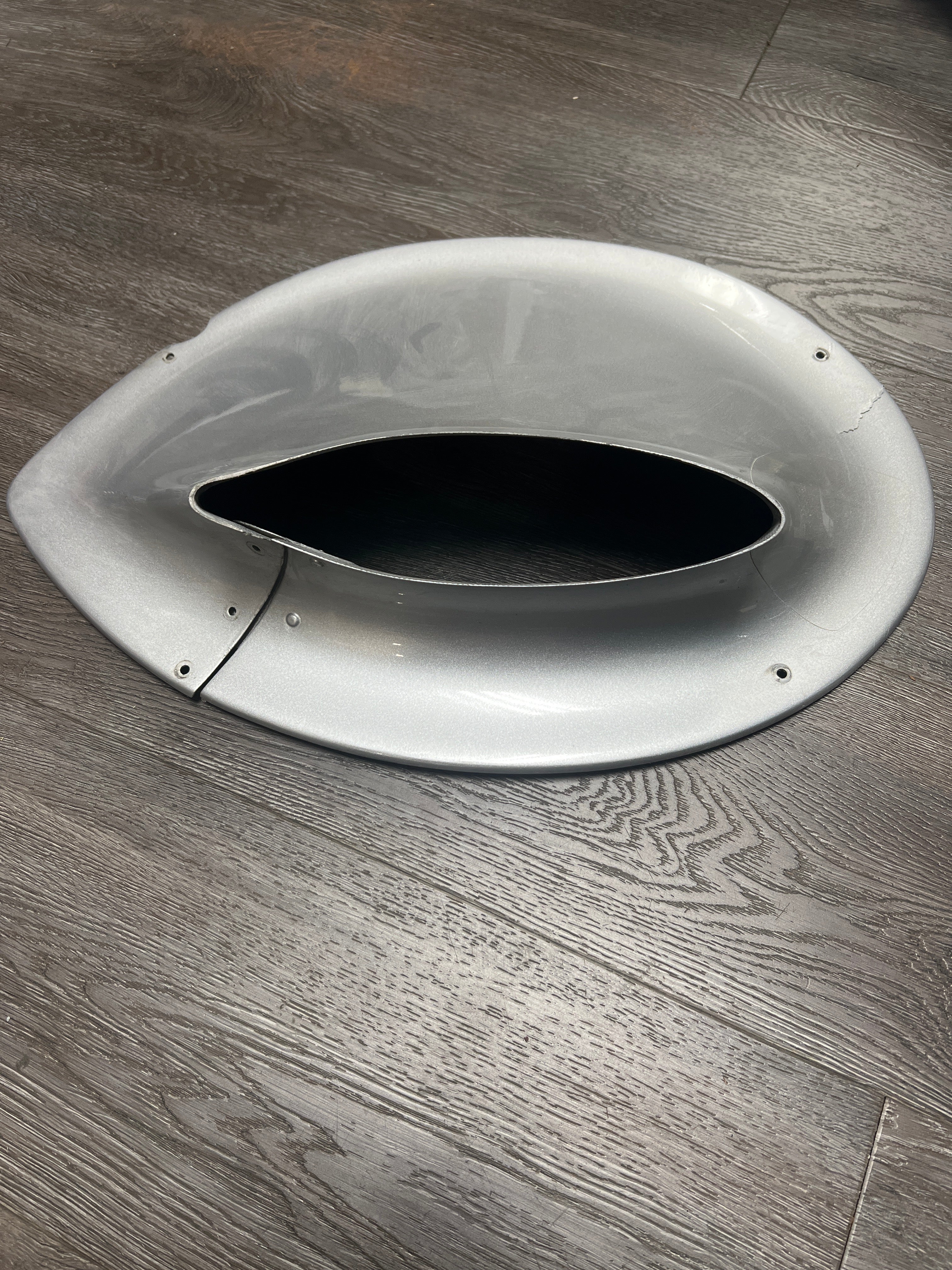 Fairing, Upper, MLG,Left P/N 18988-003