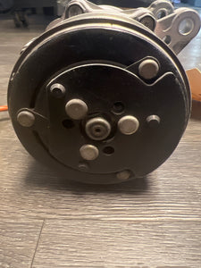 AC Compressor Assy 28V P/N 21119-304