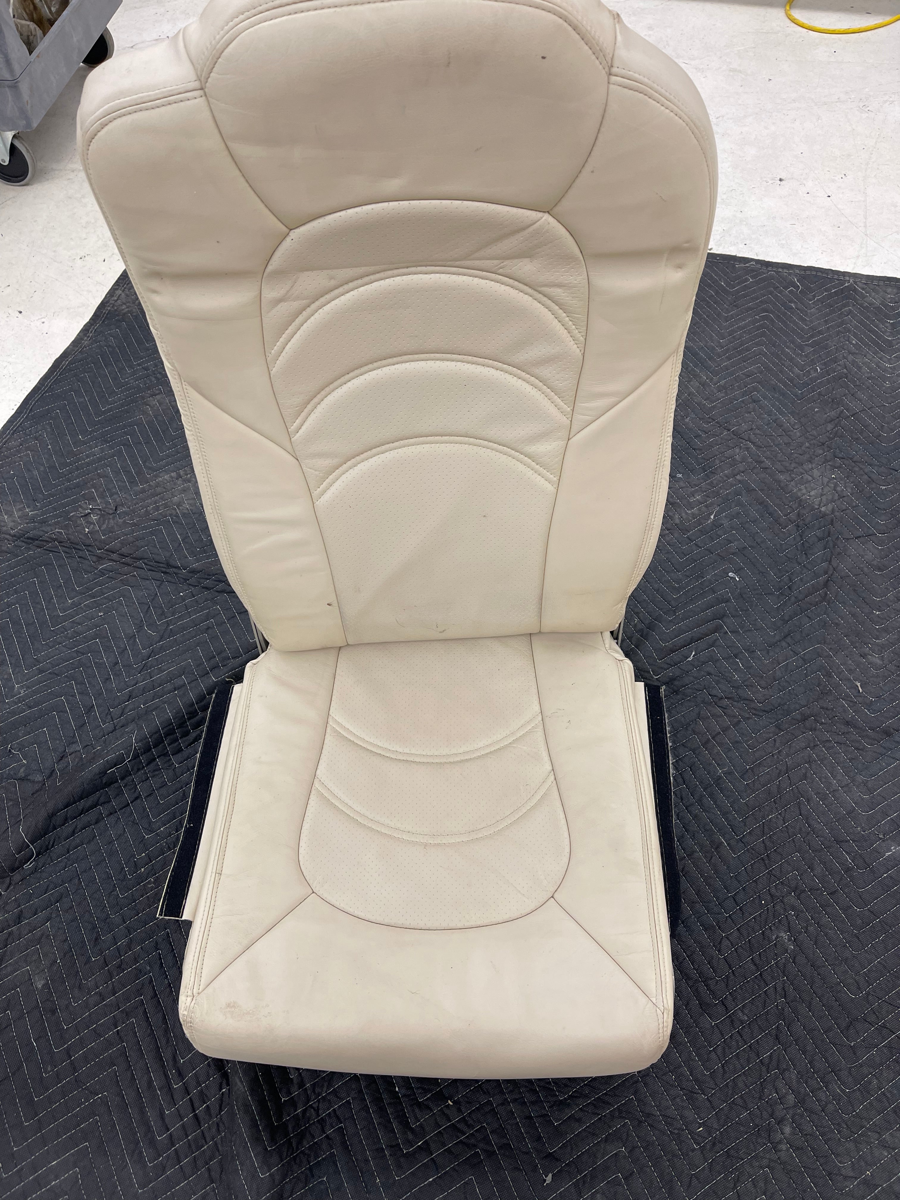 Aft Seat P/N 11933-003