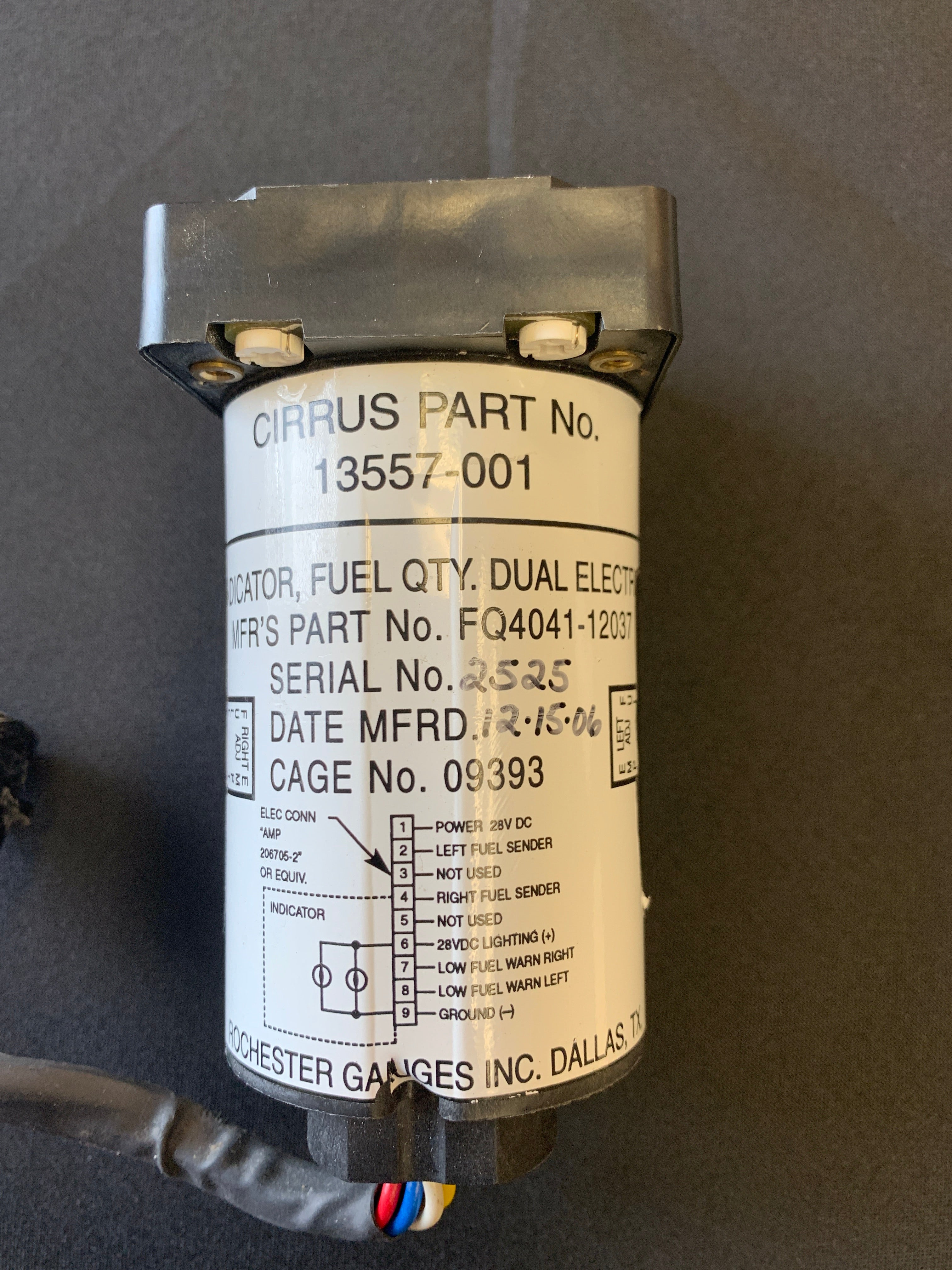 Cirrus Fuel Quantity Indicator 13557-001